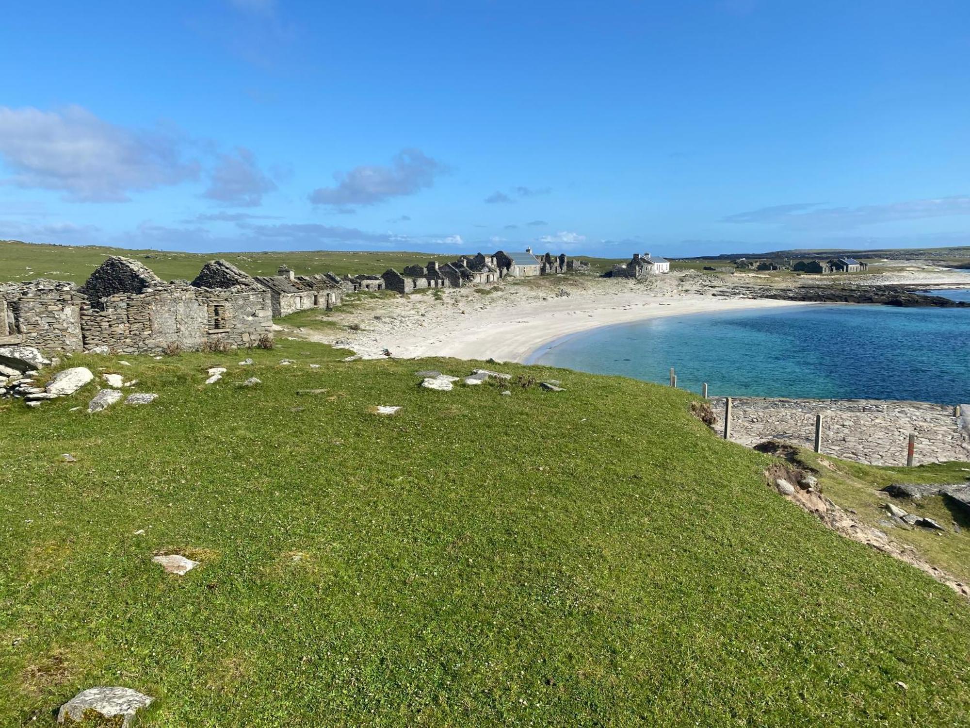 Beautiful Home On Lake Carrowmore ベルマレット エクステリア 写真