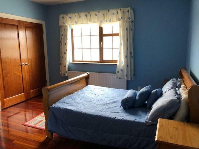 Beautiful Home On Lake Carrowmore ベルマレット エクステリア 写真